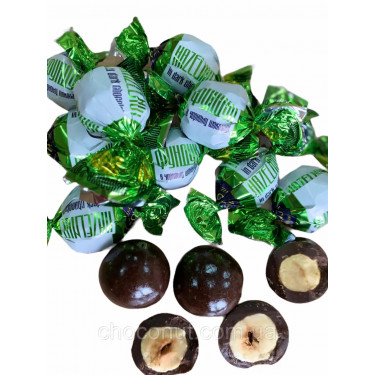Цукерки"Choconut" Фундук в чорному шоколаді, 100г, Україна